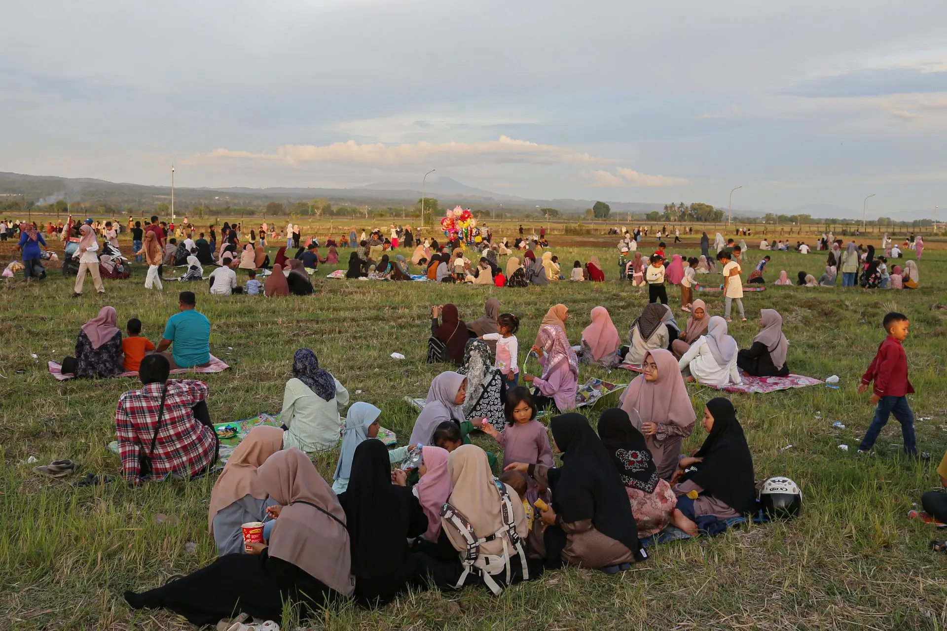 Berkah Musim Haji, Pedagang Gorengan di Aceh Raup Omzet Rp 5 Juta Sehari