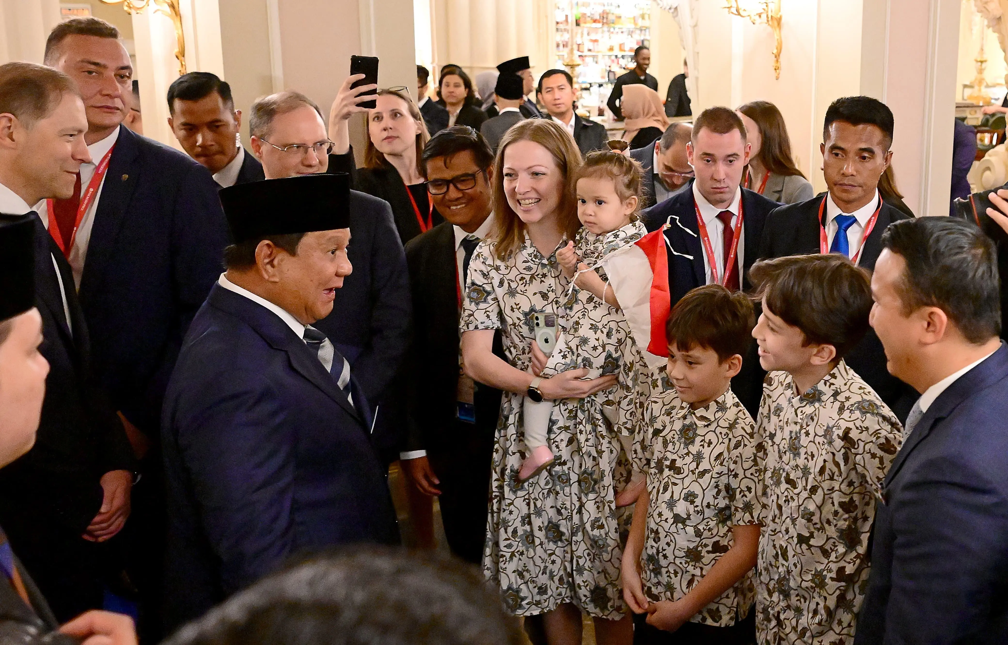 Presiden Prabowo Disambut Diaspora Indonesia di St. Petersburg