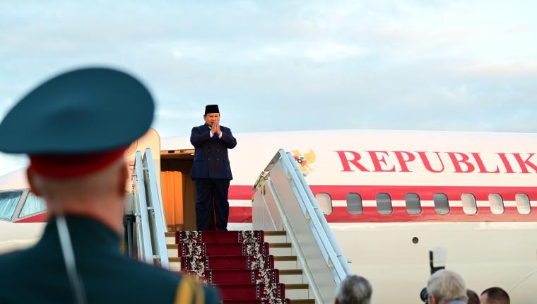 Usai Kunjungan Kenegaraan ke St. Petersburg, Presiden Prabowo Bertolak Kembali ke Tanah Air