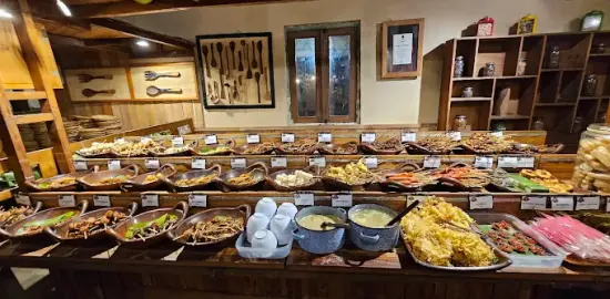 Warung Klangenan: Angkringan Modern yang Nyaman dan Terjangkau di Yogyakarta